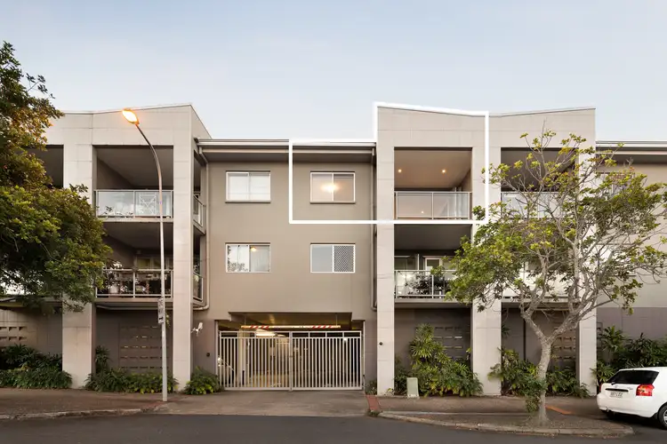 15/14 Lever Street, Albion QLD 4010