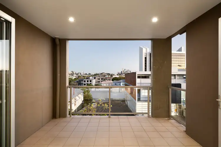 15/14 Lever Street, Albion QLD 4010