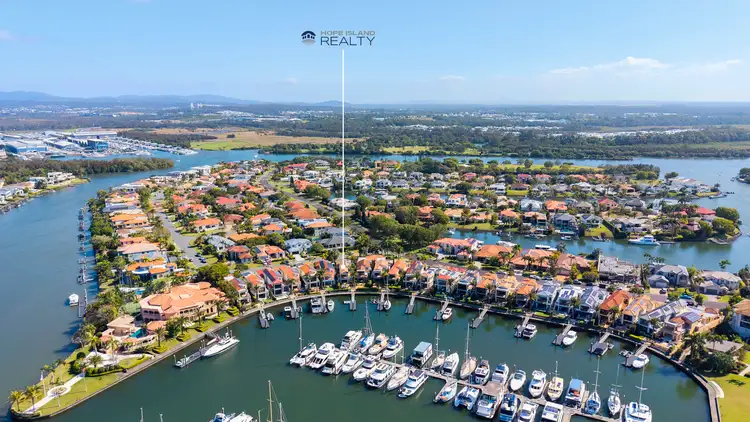 1518 Riverdale Drive, Hope Island QLD 4212