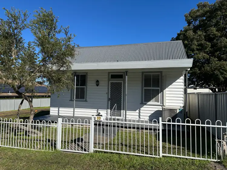 33 Mayfield Street, Cessnock NSW 2325