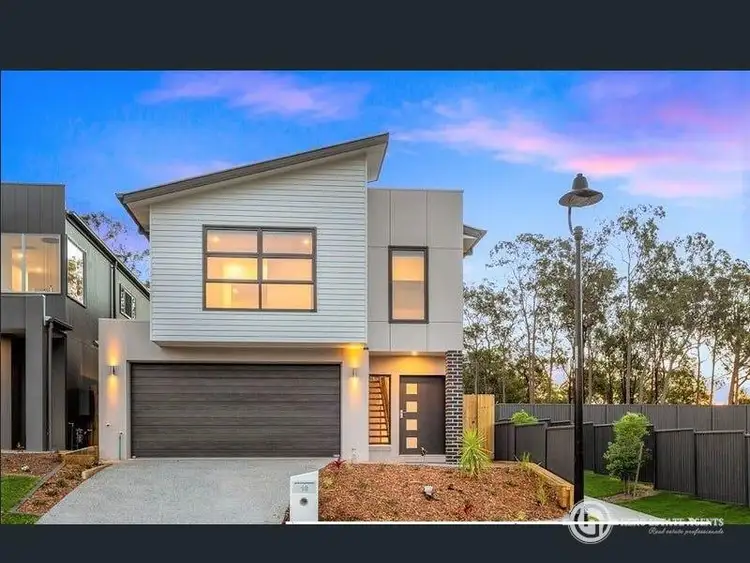 10 Suffolk Place, Pallara QLD 4110