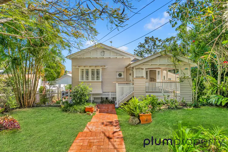23 Carrington Road, Indooroopilly QLD 4068