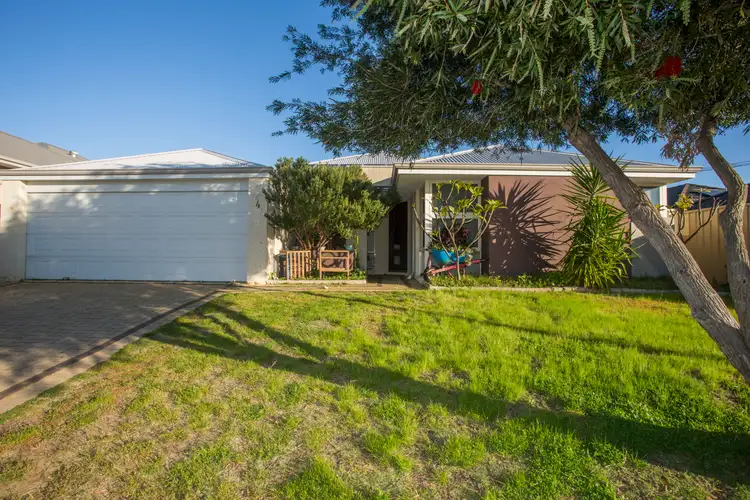 4 Brixton Gte, Bertram WA 6167