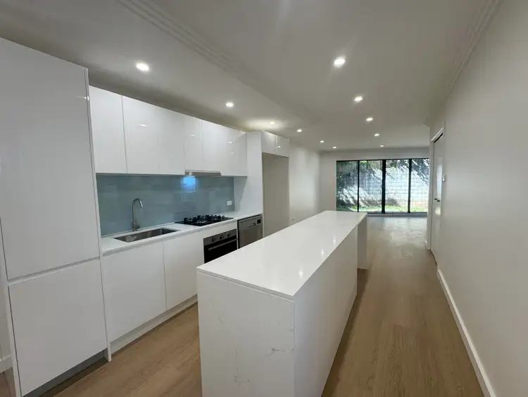 10/6 Heron Cl, Watanobbi NSW 2259