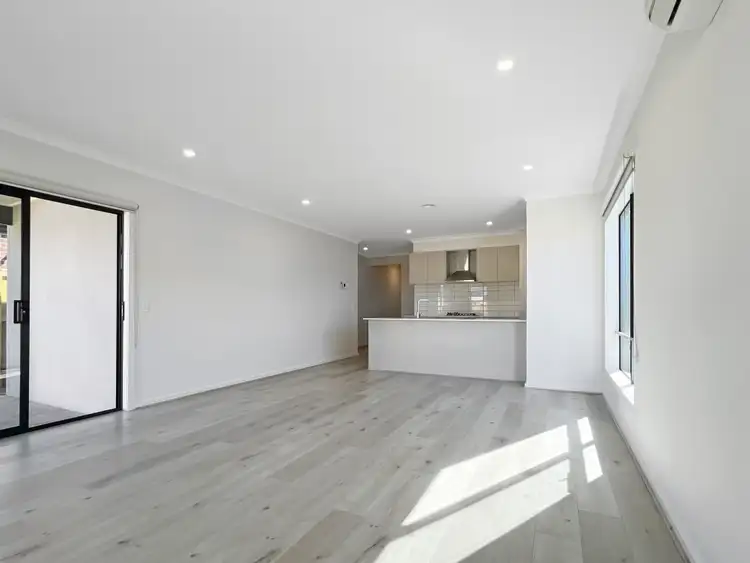 14 Nurture Steet, Mambourin VIC 3024