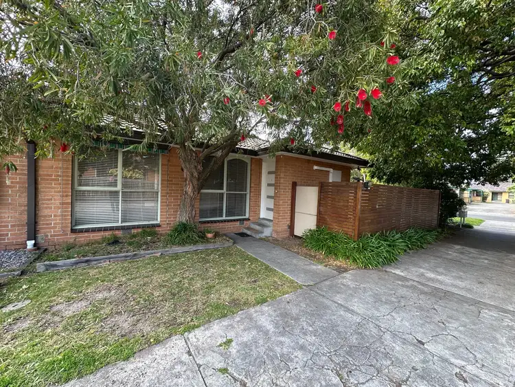 Main view of Homely unit listing, 1/11 Albert Avenue, Oakleigh VIC 3166
