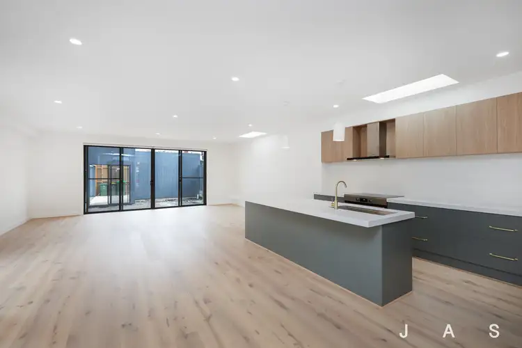 10 Harriet Street, Seddon VIC 3011