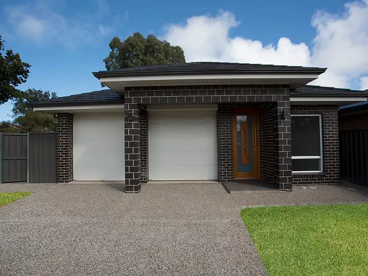 12A Greenasche Grove