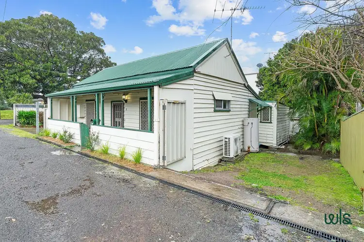 1 Little Maitland Street, Stockton NSW 2295