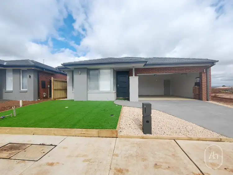 23 Kinane Street, Melton South VIC 3338