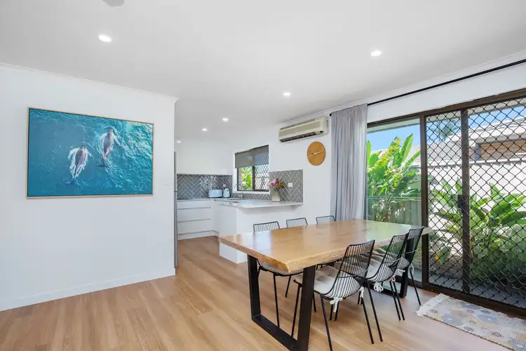 2/93 Christine Avenue, Burleigh Waters QLD 4220