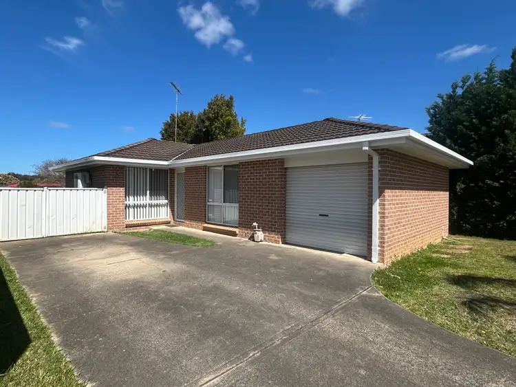 6 Whorlong Street, St Helens Park NSW 2560