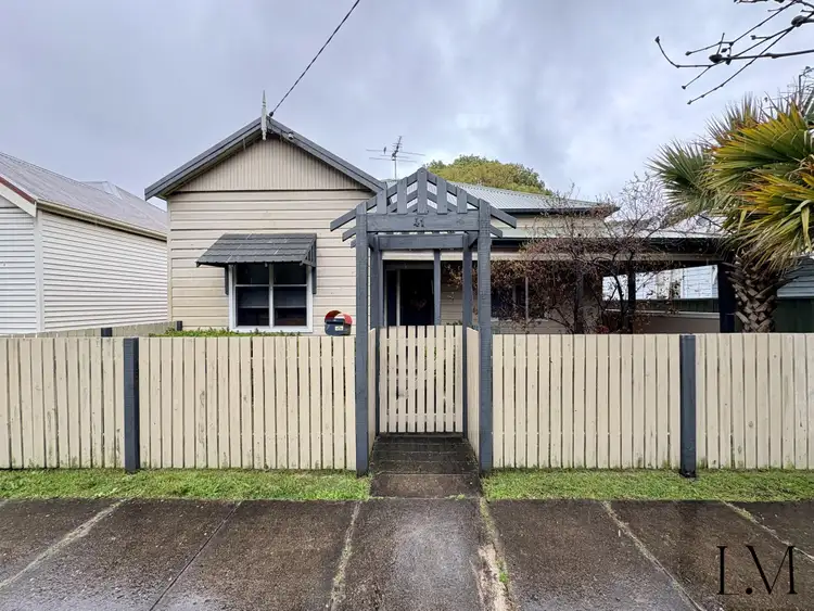 41 Kitchener Parade, Mayfield East NSW 2304