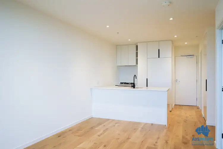 602/8 Hallenstein Street