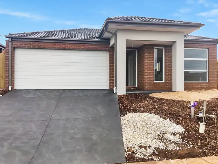 50 Toolern Waters Drive, Melton South VIC 3338
