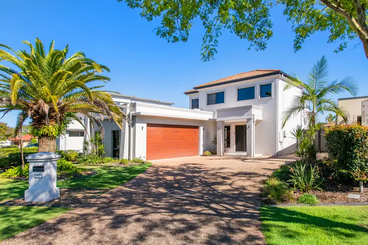 2546 Gracemere Circuit West, Hope Island QLD 4212