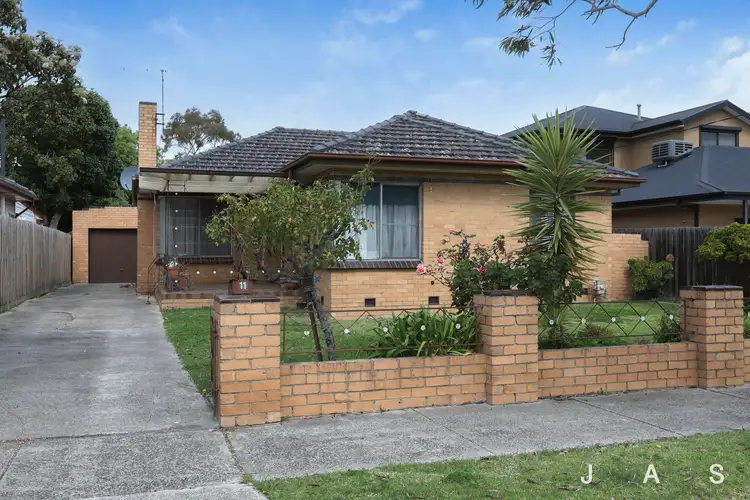 11 Emu Road, Maidstone VIC 3012