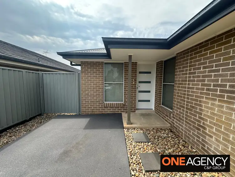 4A McCabe Place, Rosemeadow NSW 2560