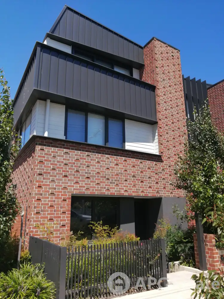 18 Foster Street, Mckinnon VIC 3204