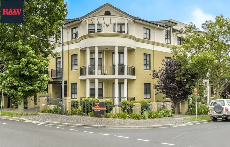 15/40 Parkside Crescent, Campbelltown NSW 2560