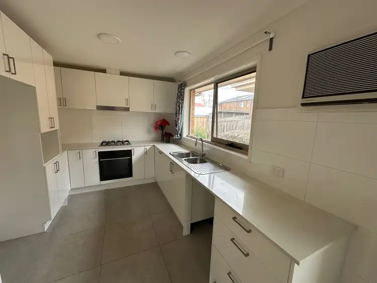 Fourth view of Homely unit listing, 3/8-10 Golf Links Avenue, Oakleigh VIC 3166