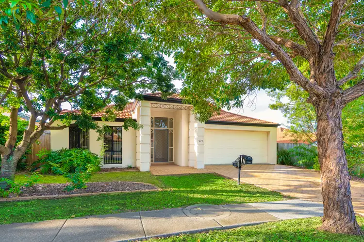 204 Saturn Crescent, Bridgeman Downs QLD 4035
