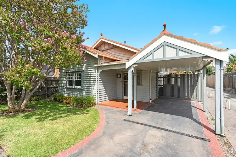 2 Exhibition Street, Mckinnon VIC 3204