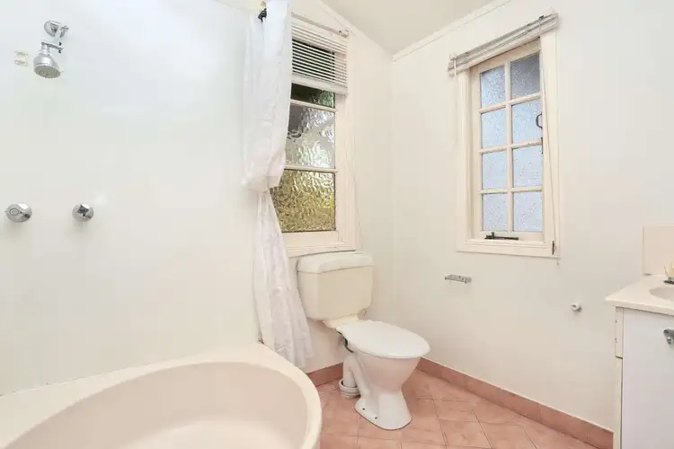 Fifth view of Homely unit listing, 2/98 Musgrave Rd, Red Hill QLD 4059