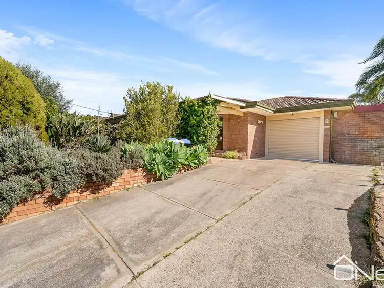 11 Slee Avenue, Kelmscott WA 6111