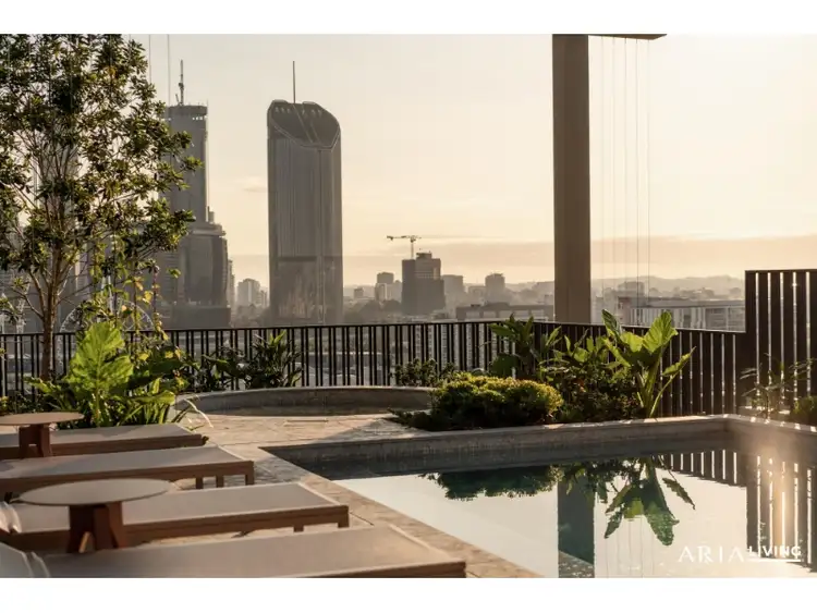 706/20 Edmondstone Street, South Brisbane QLD 4101