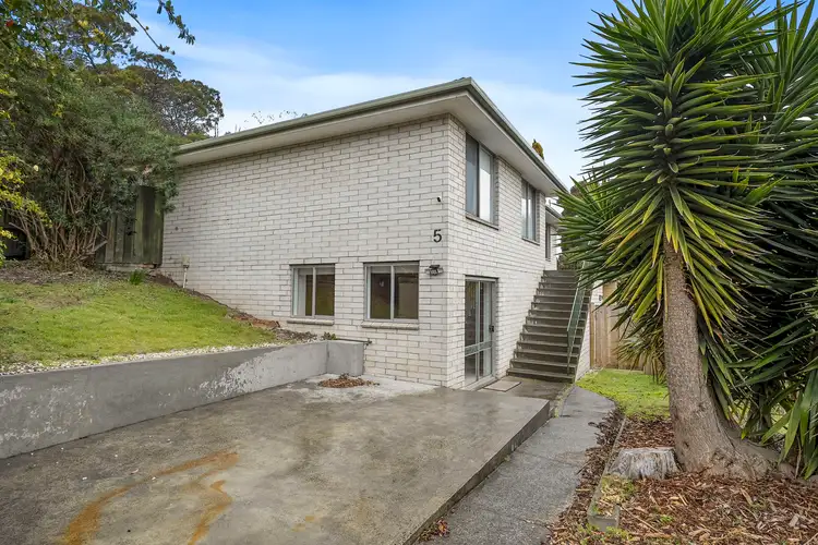 5a Elwood Drive