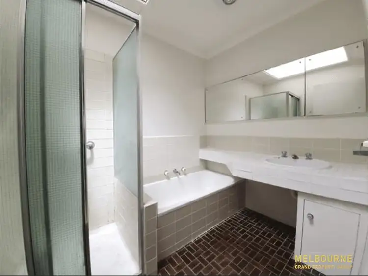 Fifth view of Homely unit listing, 4/15 Wellington Road, Box Hill VIC 3128