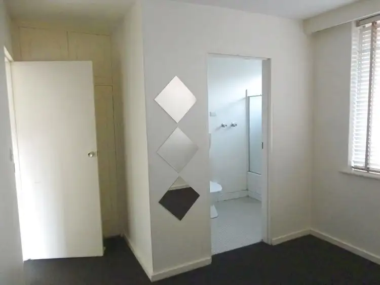 Fifth view of Homely apartment listing, 4/30 James Street, Windsor VIC 3181