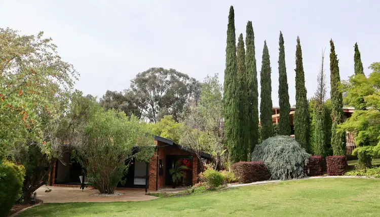 Second view of Homely house listing, 2 Powell Court, Wodonga VIC 3690