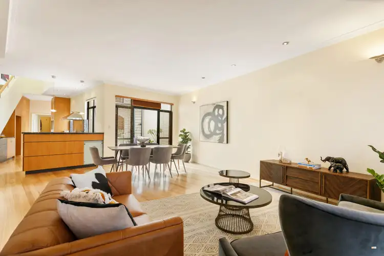 20 Mere View Way, Subiaco WA 6008