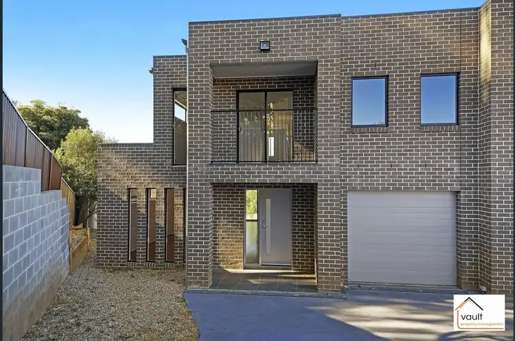 1/15B Barrenjoey Close, Woodbine NSW 2560