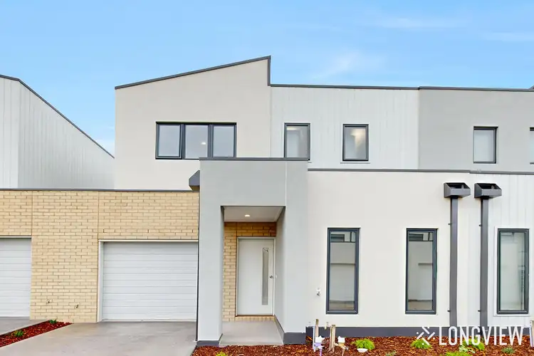 14 Noble Mews, Clyde North VIC 3978