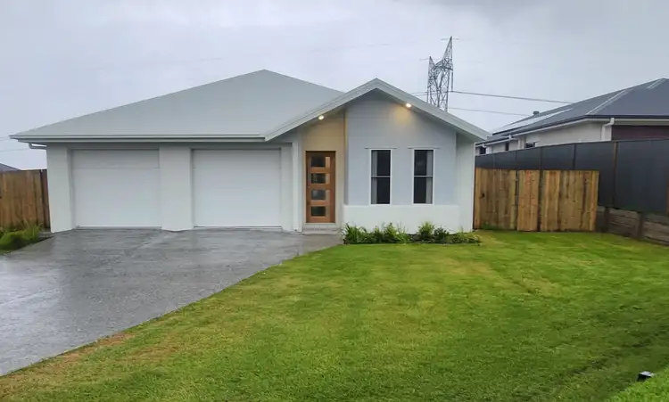 21B Commander Court, Jones Hill QLD 4570