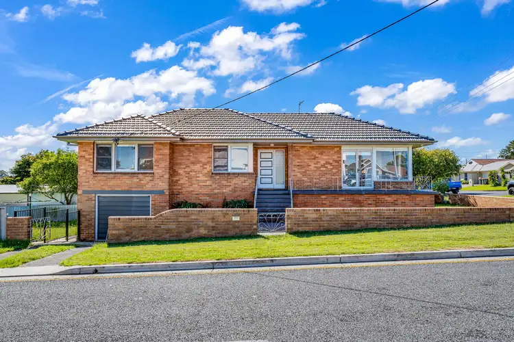 4 Fourth Avenue, Rutherford NSW 2320