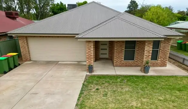 78 Adams St, Jindera NSW 2642