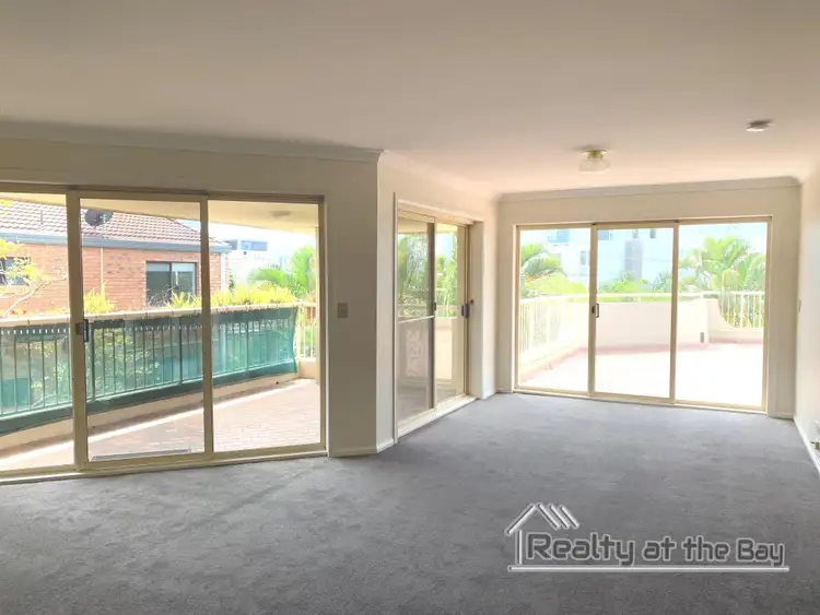 5/12 Madang Crescent, Runaway Bay QLD 4216