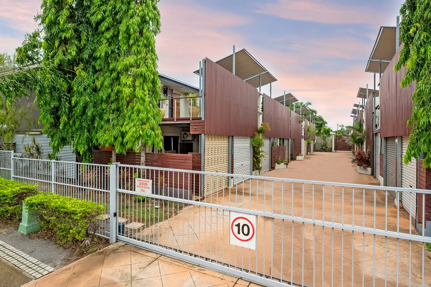 Main view of Homely house listing, 8/23-25 Echlin Street, West End QLD 4810