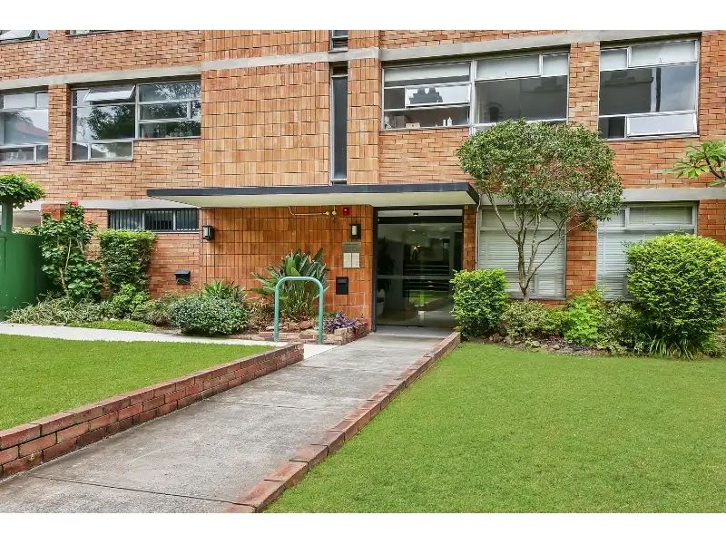 Main view of Homely unit listing, 6/10 Barncleuth Square, Elizabeth Bay NSW 2011