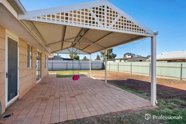 Second view of Homely house listing, 4 Watts Close, Boulder WA 6432