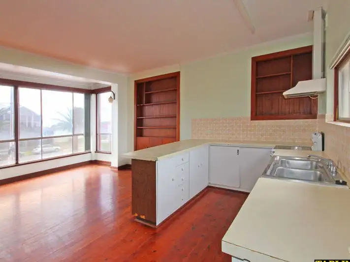 2/7 West Beach Road, West Beach SA 5024