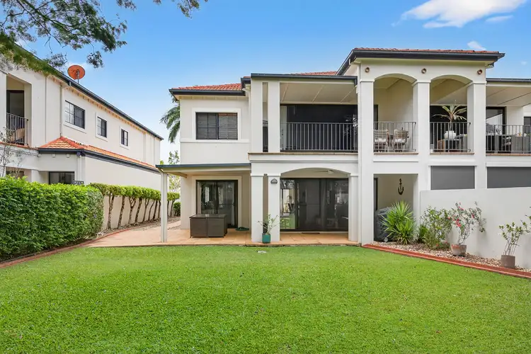 3231 Palladian Drive, Hope Island QLD 4212