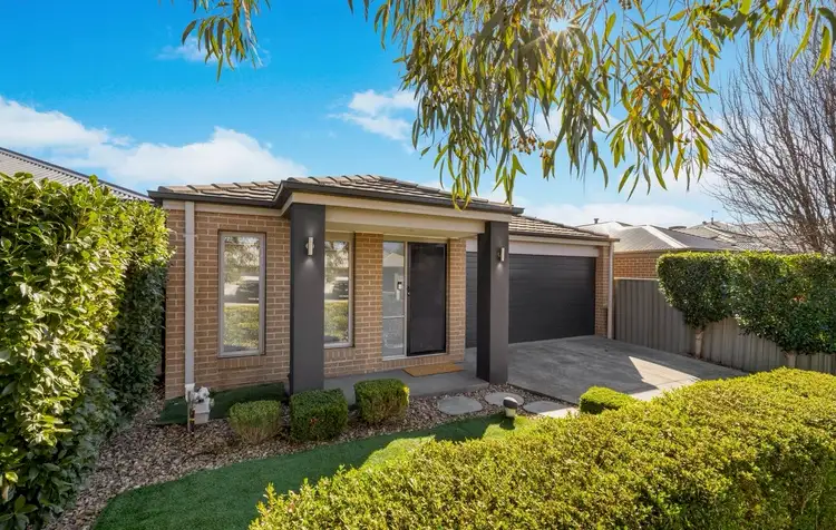 52 McEwan Drive, Cranbourne East VIC 3977