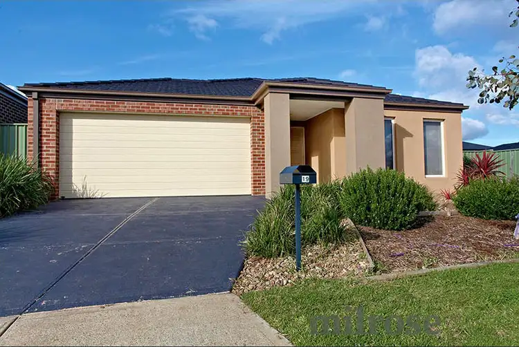 19 Avonwood Avenue, Wyndham Vale VIC 3024