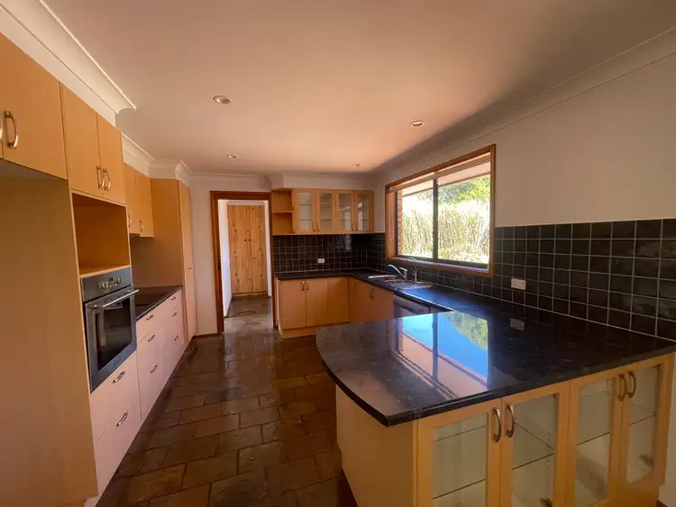 10 Doradillo Place, Eschol Park NSW 2558