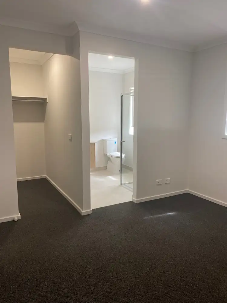 Fifth view of Homely house listing, 7 Verna Dr, Cobram VIC 3644